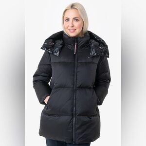 Tommy Hilfiger
Jacket GLOSS MATTE LOGO DOWN PUFFER  Jacket